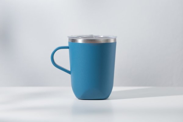 Denture cleaning not only cleanses dentures. The Internet teaches you how to keep your own cups zero-odd smell