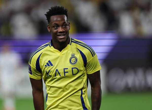 20 million annual salary comes to Saudi Arabia for half a year◝Reporter: Fenerbahce rents + annual salary totaling 16 million quotation Duran