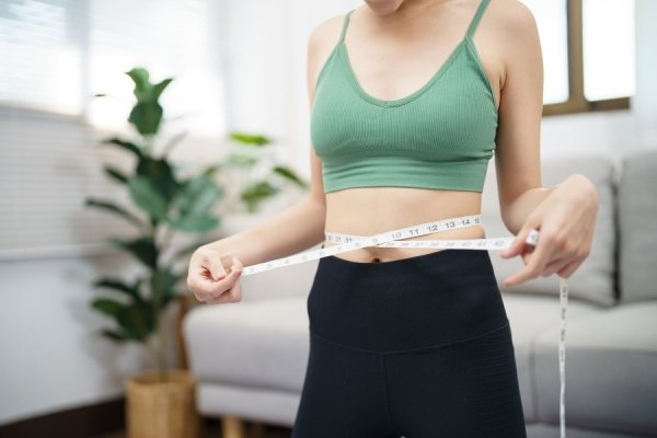 A must-have collection for quick weight loss. Fitness masters teach you how to quickly lose fat and avoid getting fat