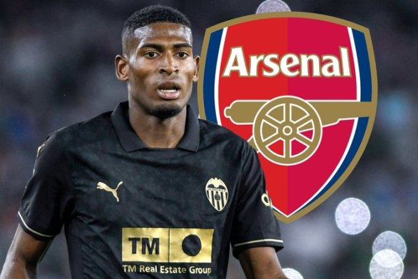 Reporter: Arsenal s first offer to Moscarat is below 10 million, and slightly above 10 million for the second time