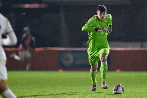 Reporter: Two to three years later, Chelsea believes that Penders is expected to become the team s No. 1 goalkeeper