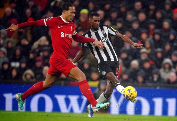 Telegraph: Newcastle is not worried about Liverpool s coveting Isaac, the Reds may intercept Huekitic s trade