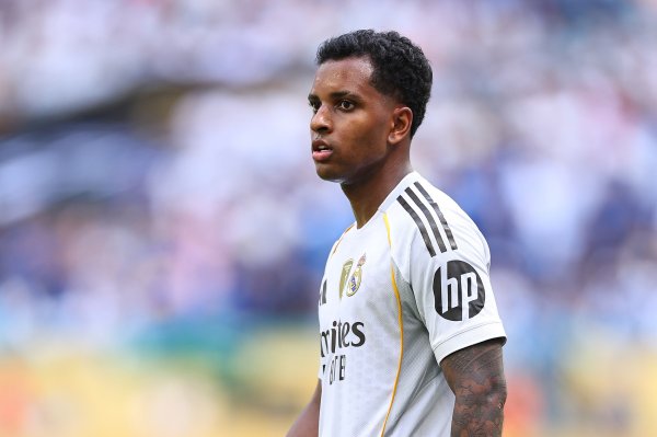 Reporter: Arsenal made it clear to Rodrigo s team that it will not meet its salary requirements