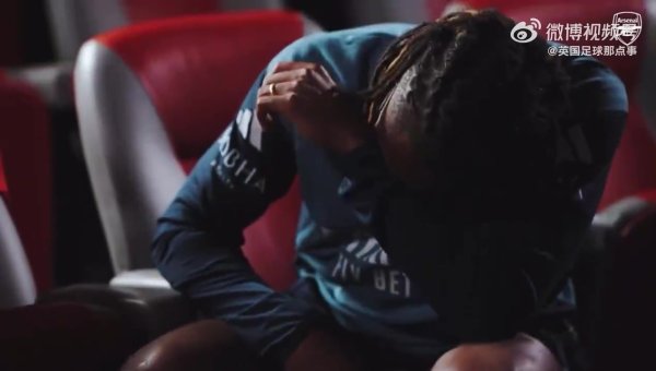 Eze s mother retains all the Arsenal jerseys he wore as a kid 🥹 Now he s back here