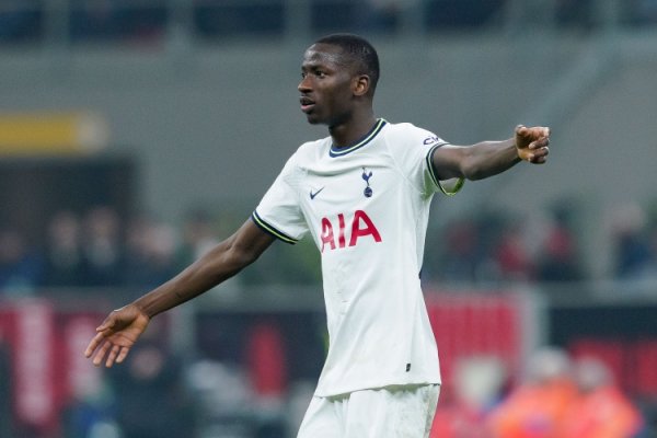 British media: Tottenham midfielder Saar will donate the national team subsidy in September to help Senegal s military orphans
