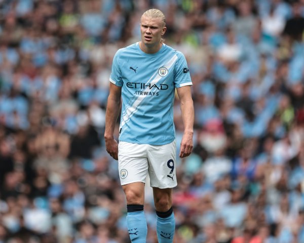 10 goals are needed in 23 games! Telegraph: Haaland is expected to break Hiller s fastest 100-goal record in Premier League