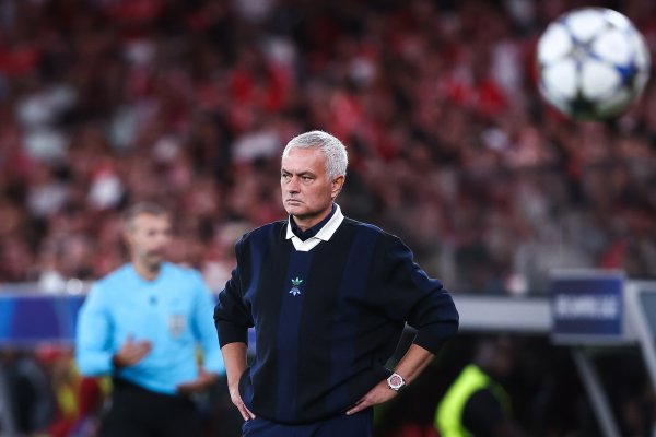 Mourinho has not won against Chelsea in the past seven games, and the last time he won was in 2018, leading Manchester United to win 2-1.