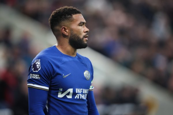 Reese James is the first in the team when touching the ball, winning the ball, stealing and interception against Liverpool.